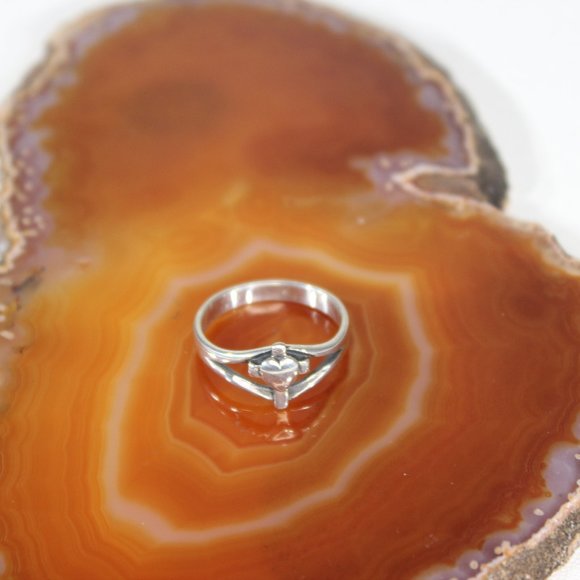 James Avery Retired Heart and Cross Ring - Picture 3 of 6